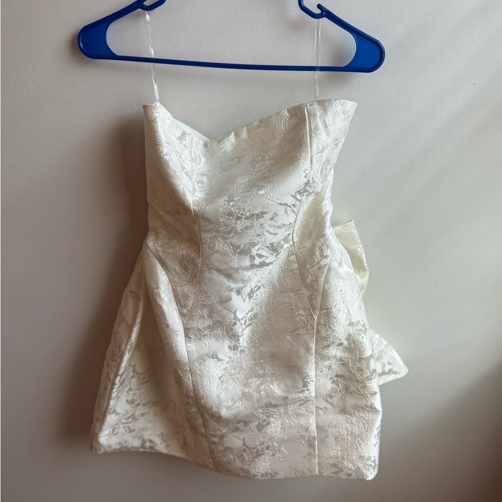 Elegant White Mini Dress